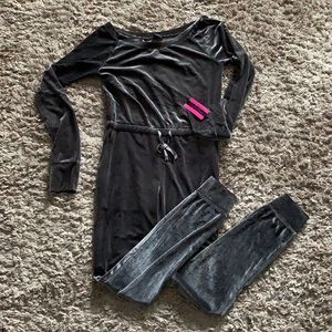 Brand new with tag. Off shoulders plush velvet rompers material is stretchable.